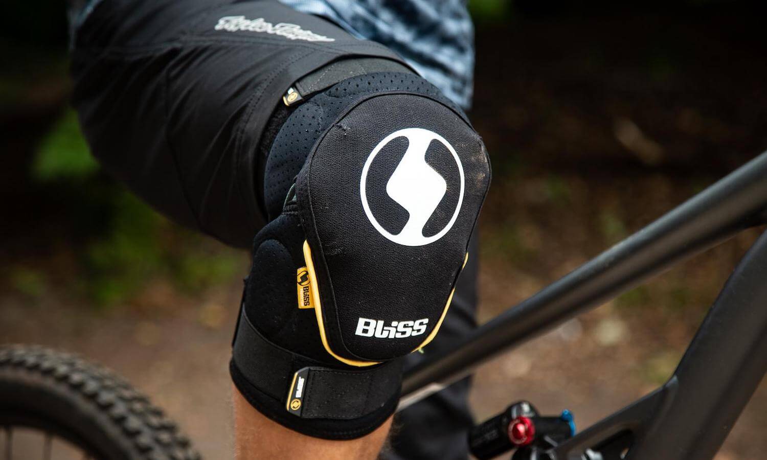 Best Mountain Biking Knee Pads for Trail Protection