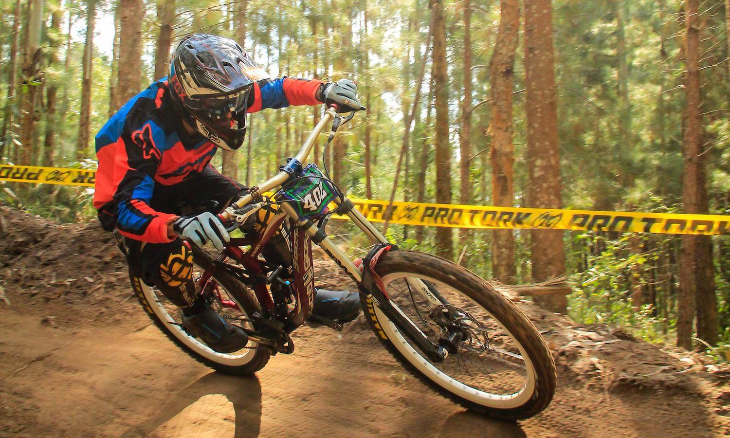 Mastering Advanced Mountain Bike Cornering