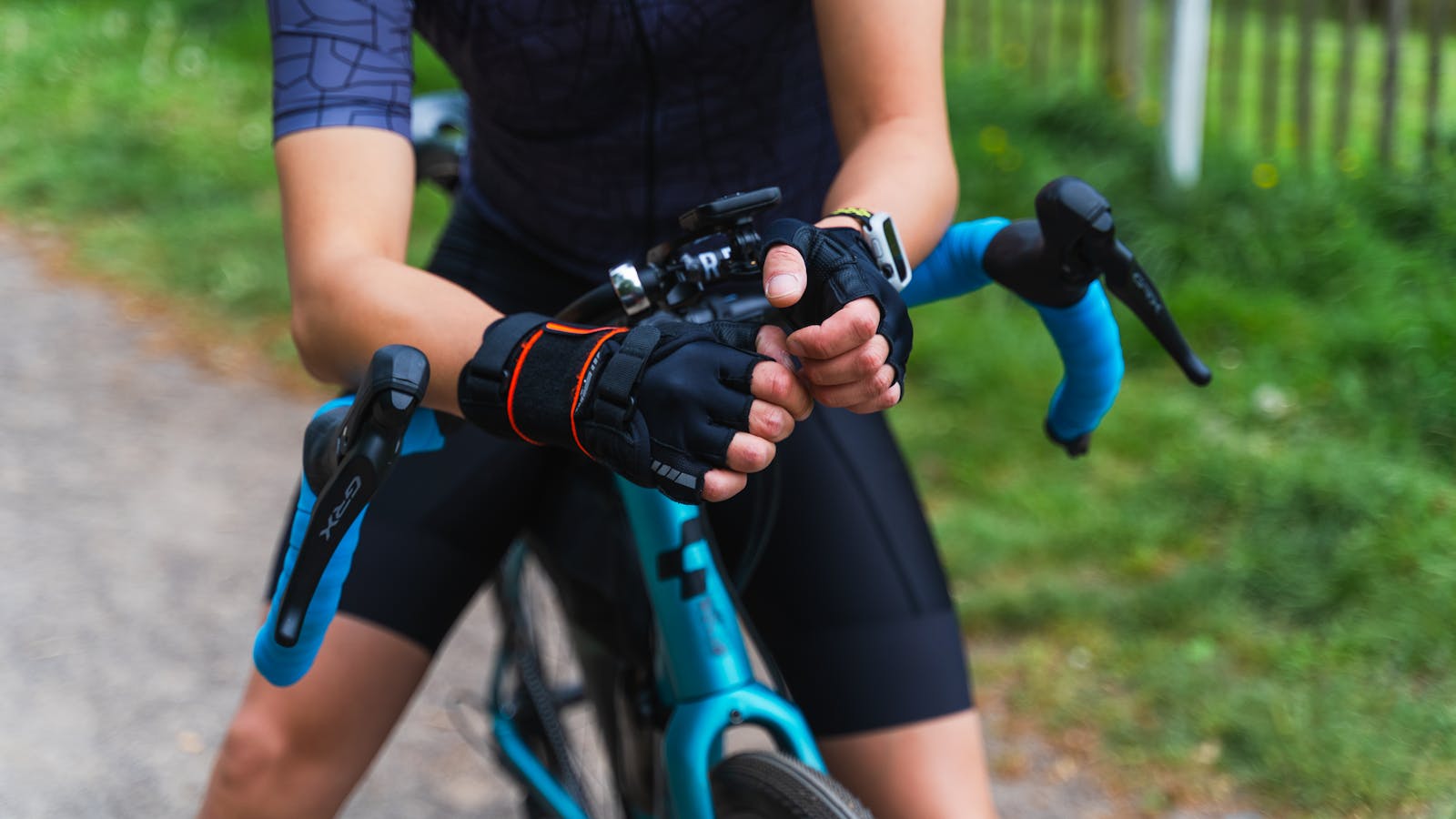 Bike Fit Pain Decoder: Knees, Hands, Neck, and Saddle